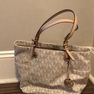 Michael Kors Signature Tote NWT